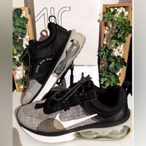 Nike Air Max Sneakers